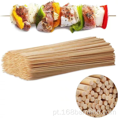 Mol de bambu redondo para churrasco com o espeto de vegetais de frutas